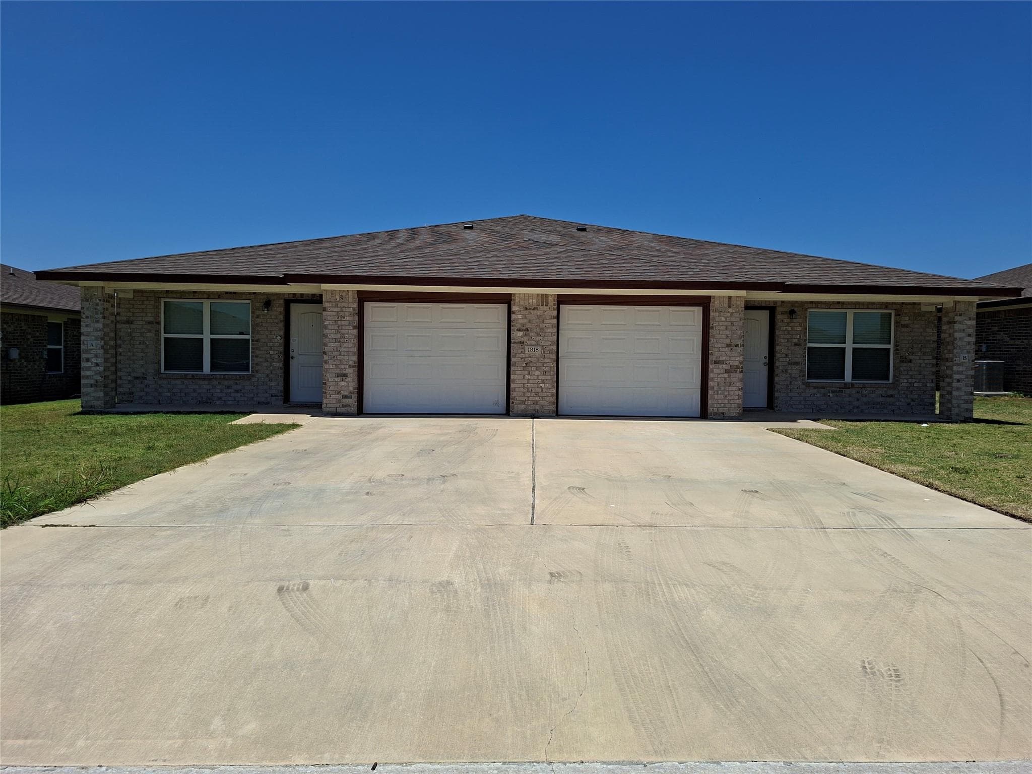 1818 Castroville Trl