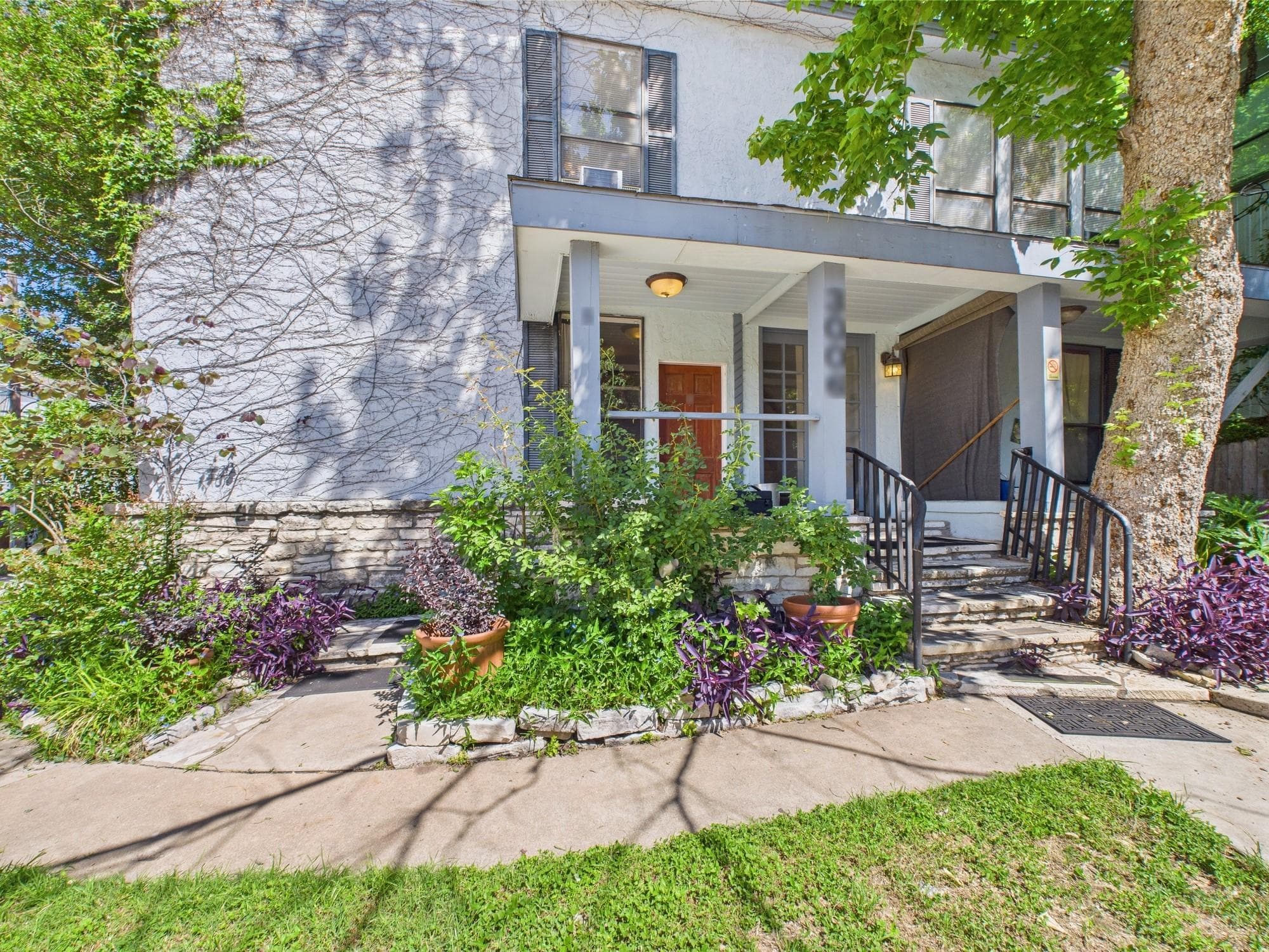 3006 Duval St #3