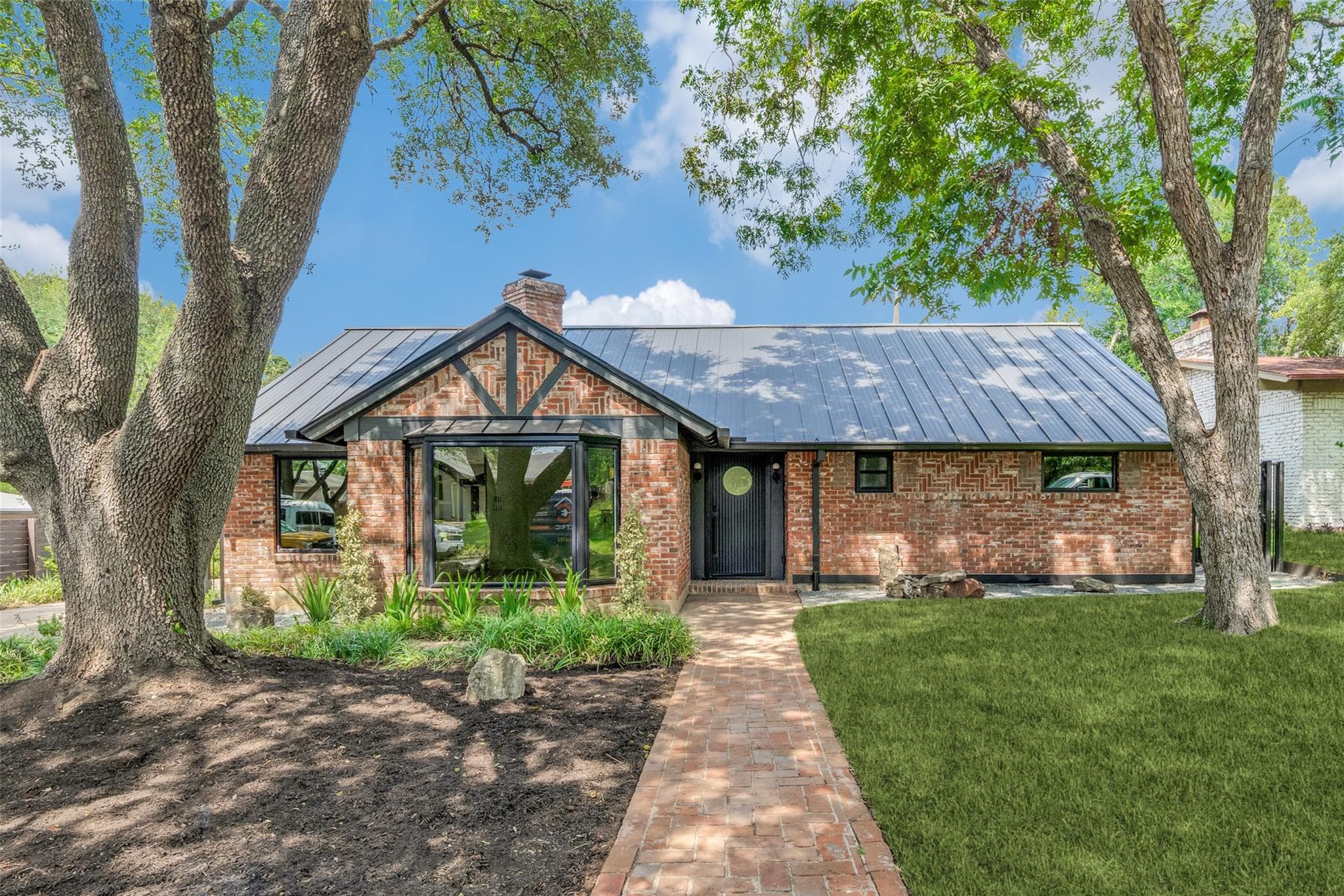 2504 Briargrove Dr