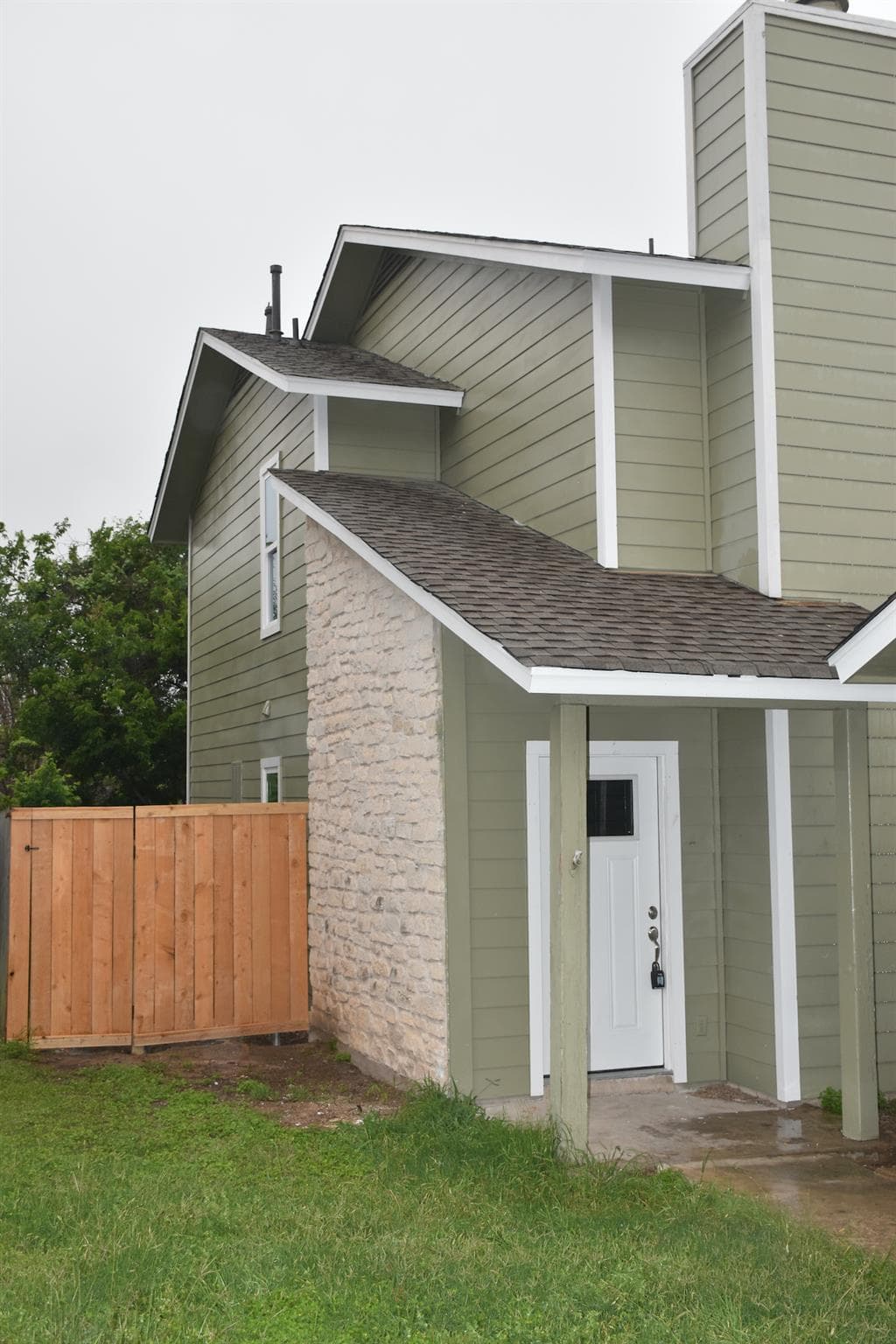 1814  Rawhide Loop