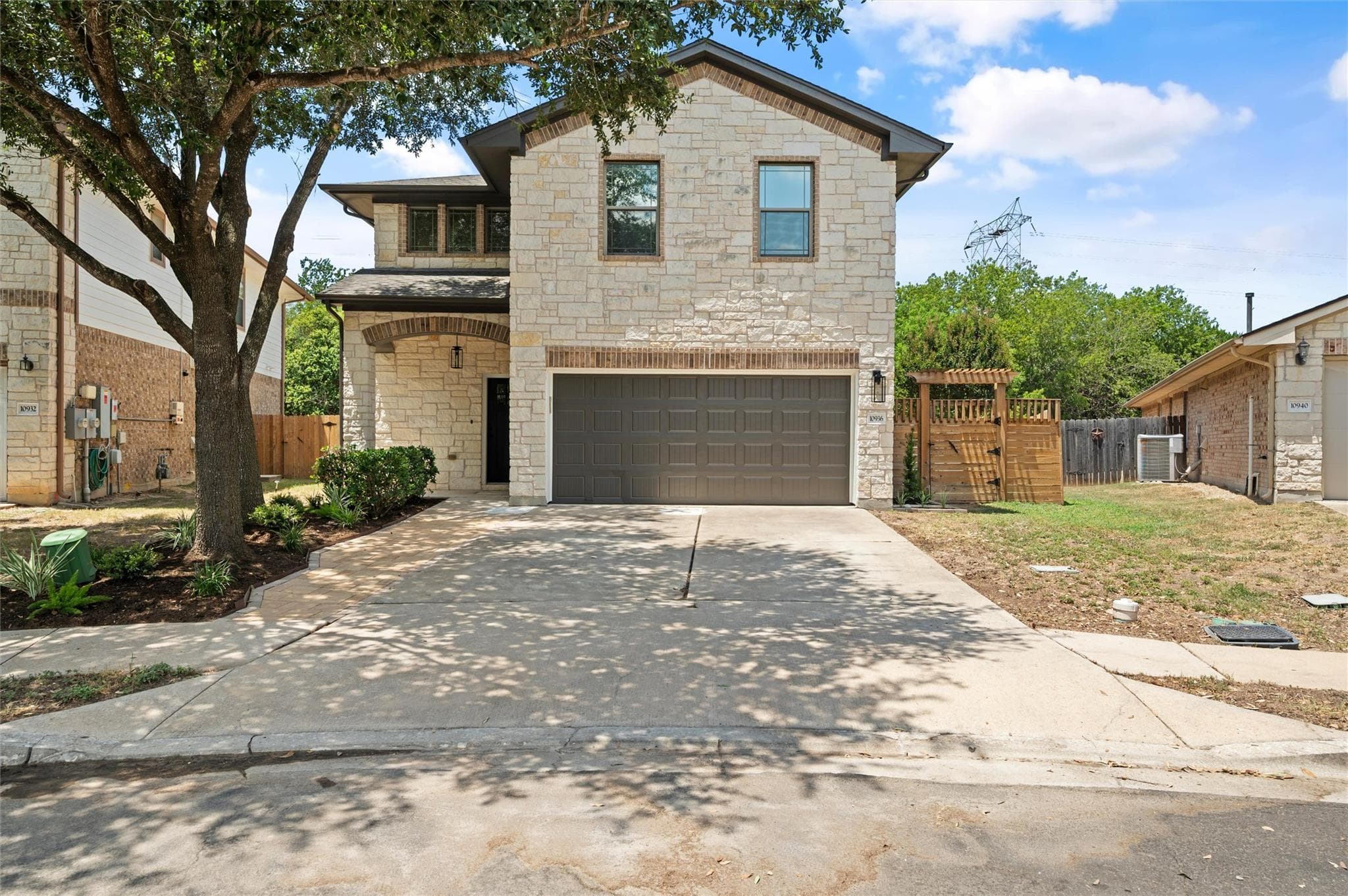 10936 Short Springs Dr