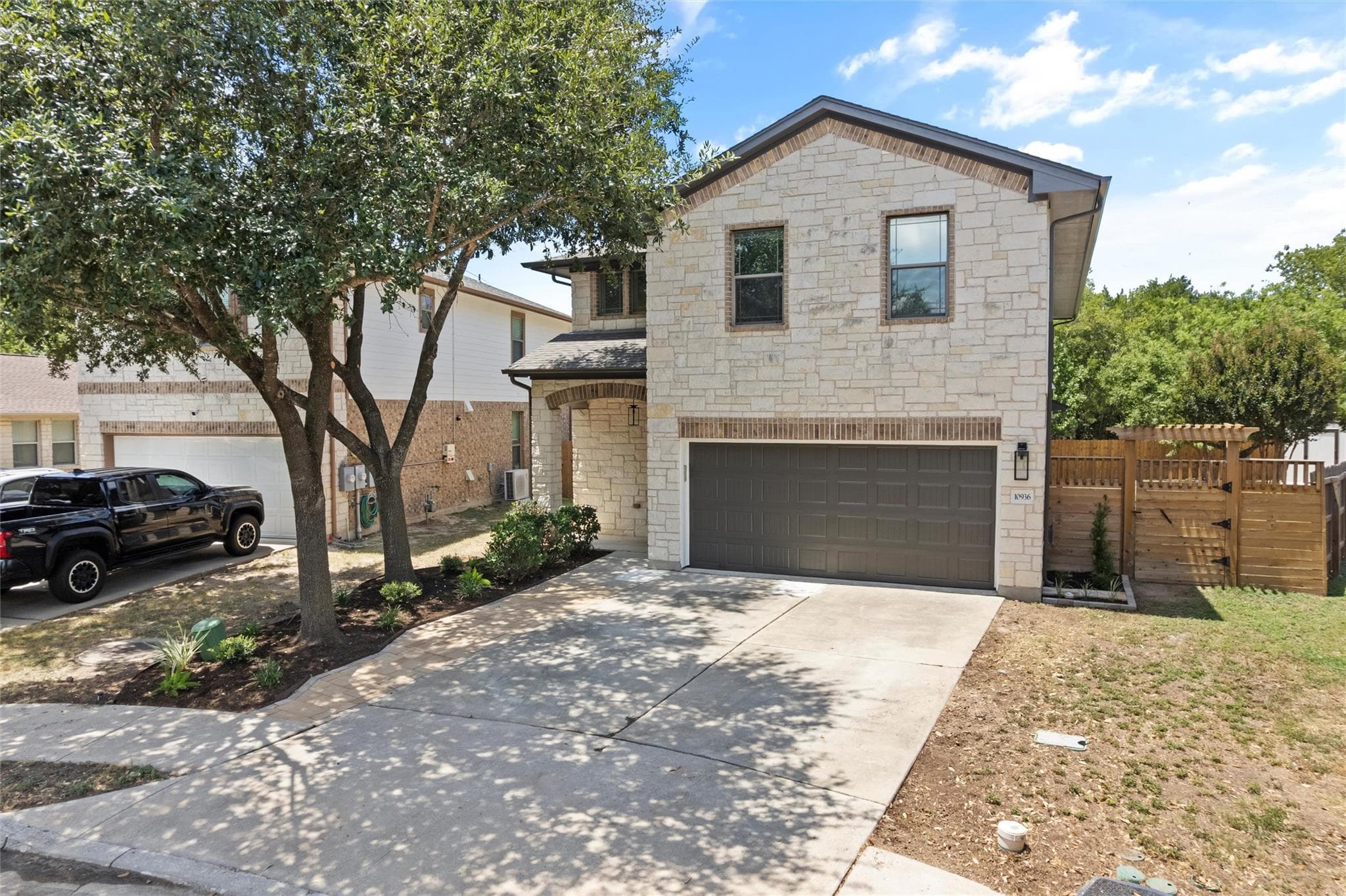 10936  Short Springs Dr