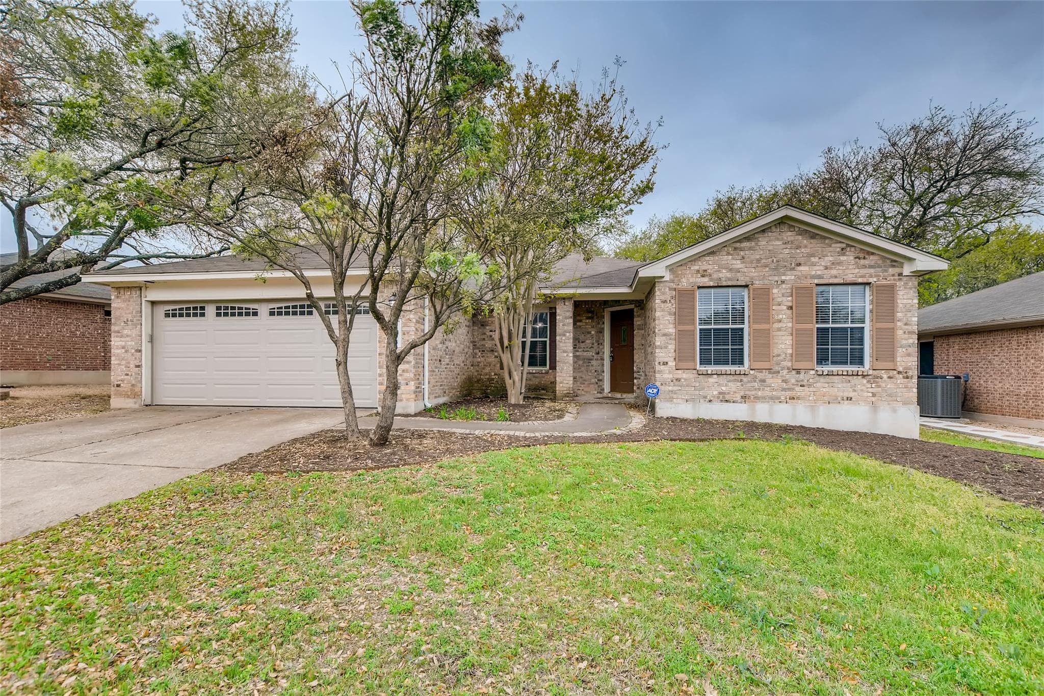 1504  Julianas Way