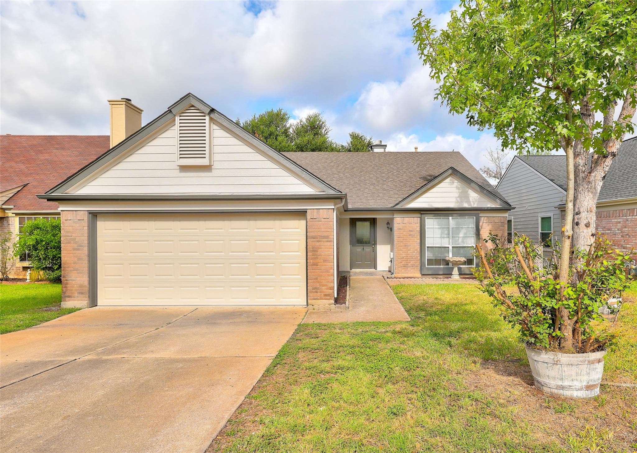 16304 Kicking Bird Dr