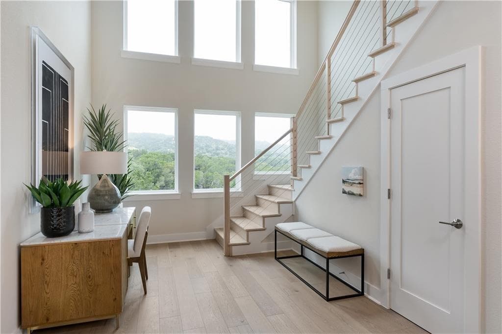 7013 Empresa Dr