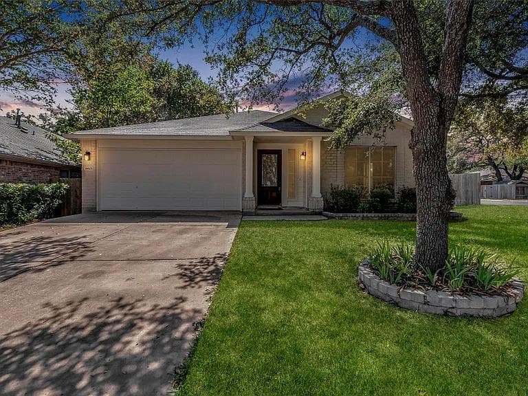 16601 Jadestone Dr