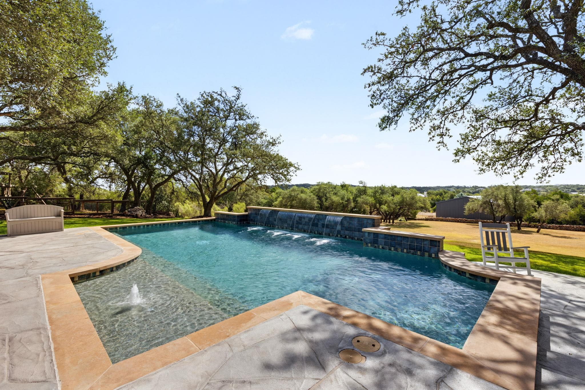 607  Bending Oak Dr