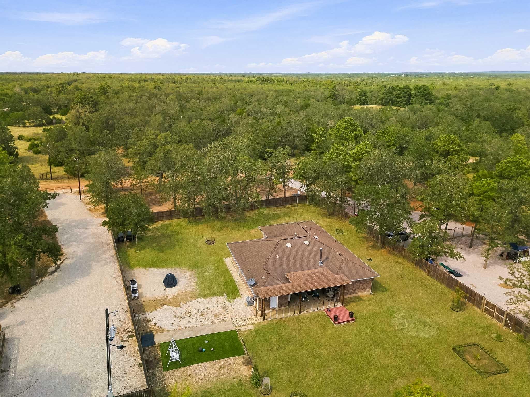 107  Turner Ln