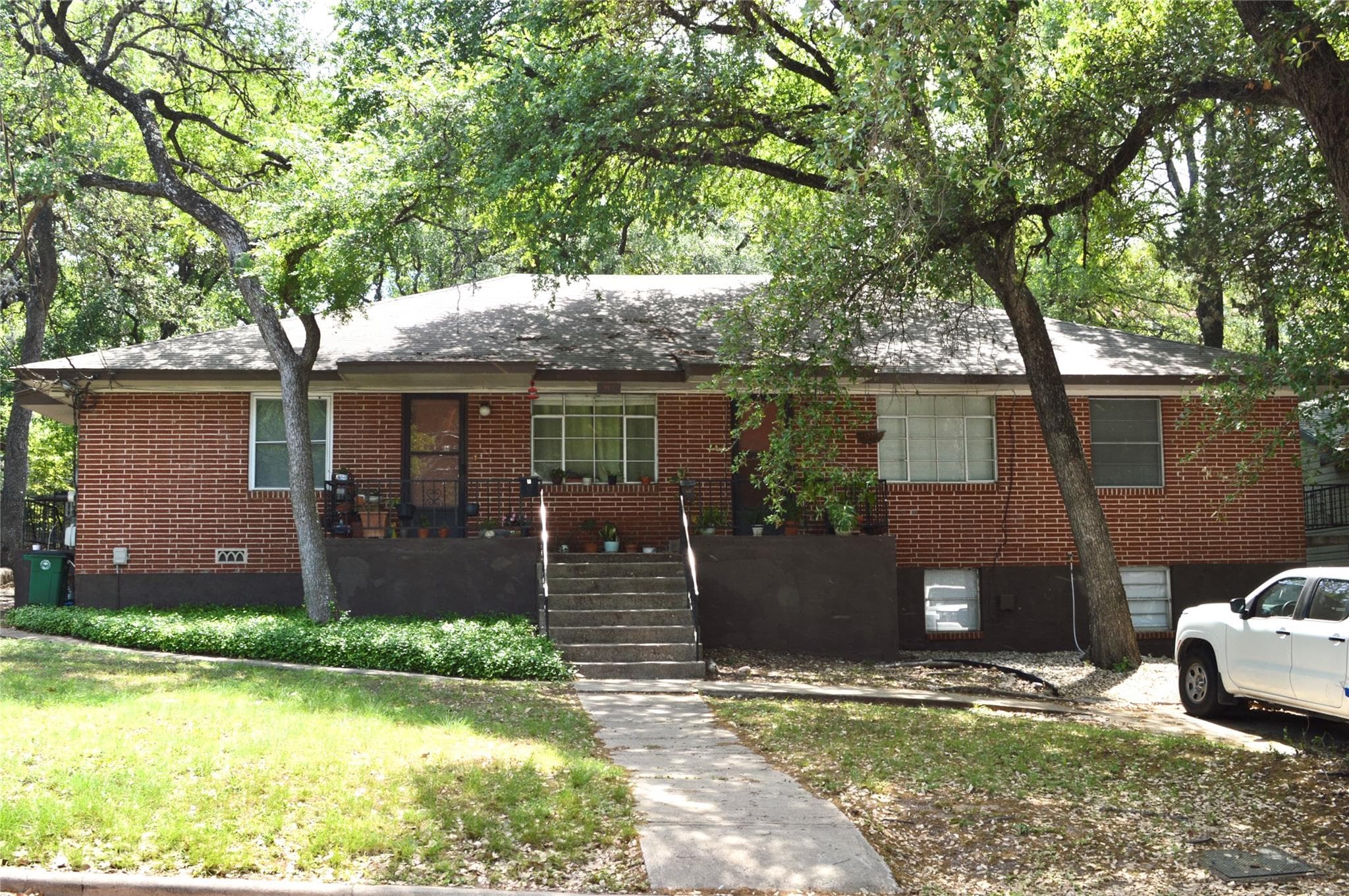 917 Keith Ln #C