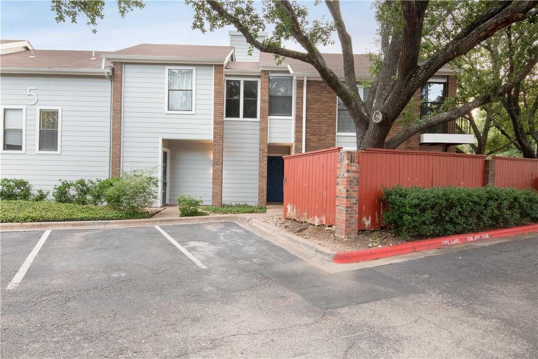 7635  Guadalupe St  #501