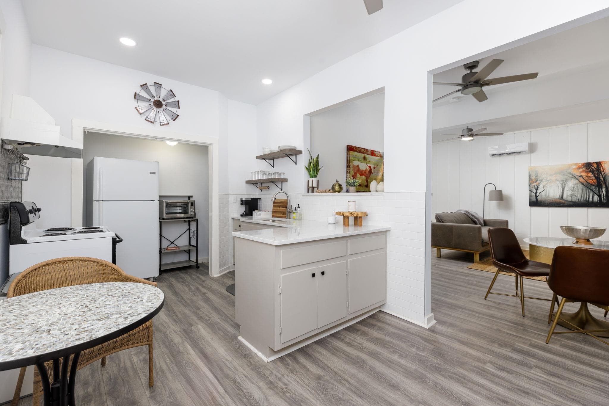 110 E Craig Pl  #C