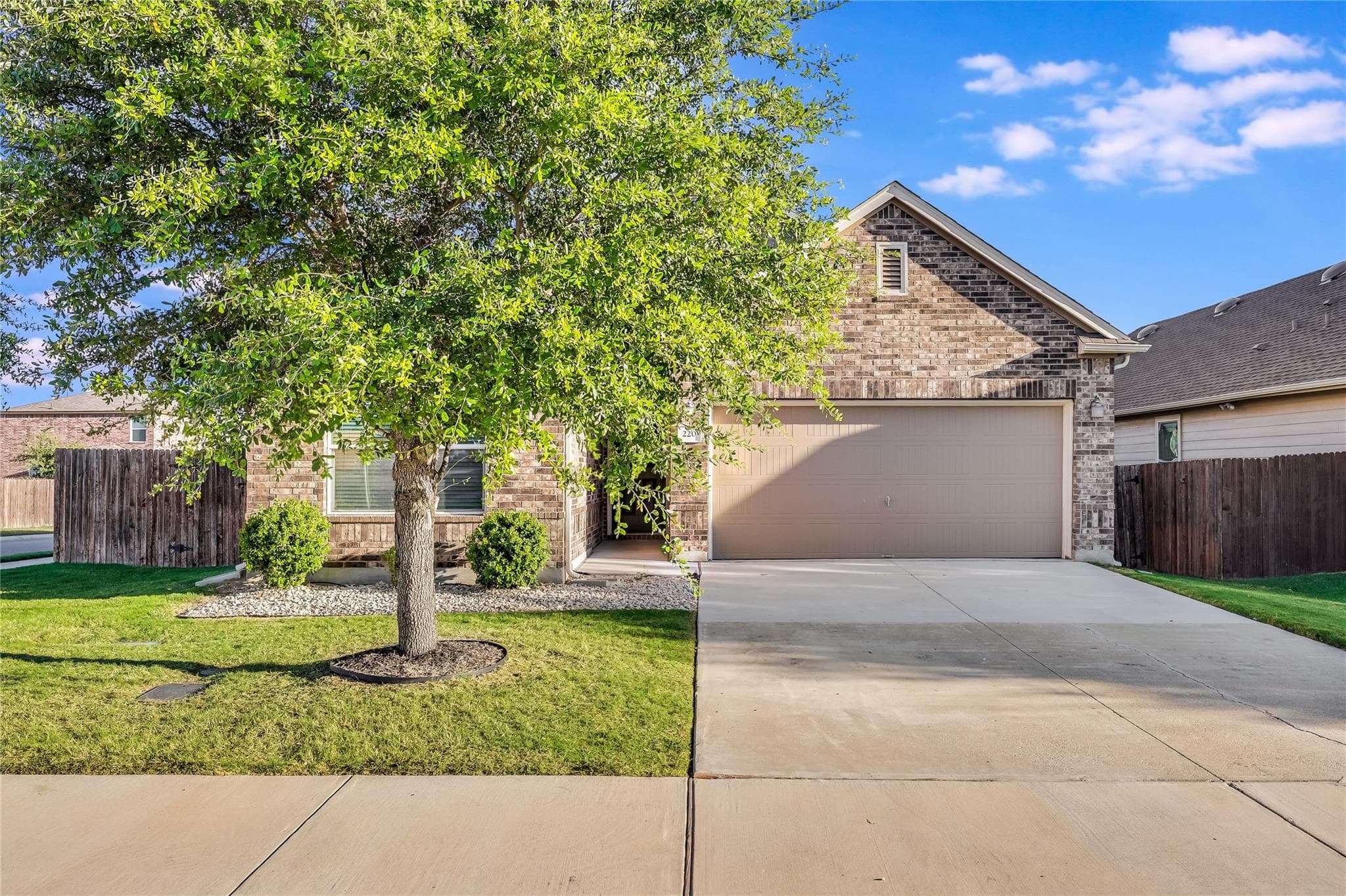 220  Rocroi Dr