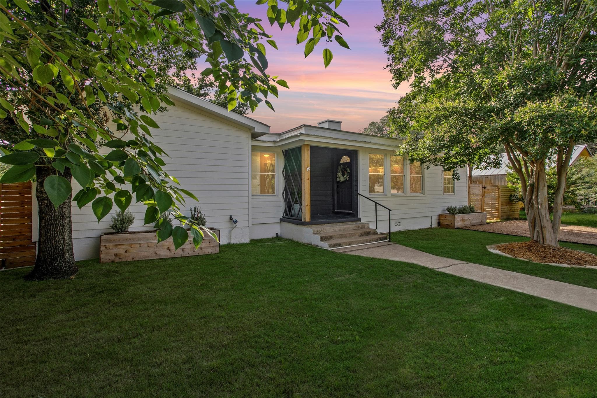 103 N Avenue C None