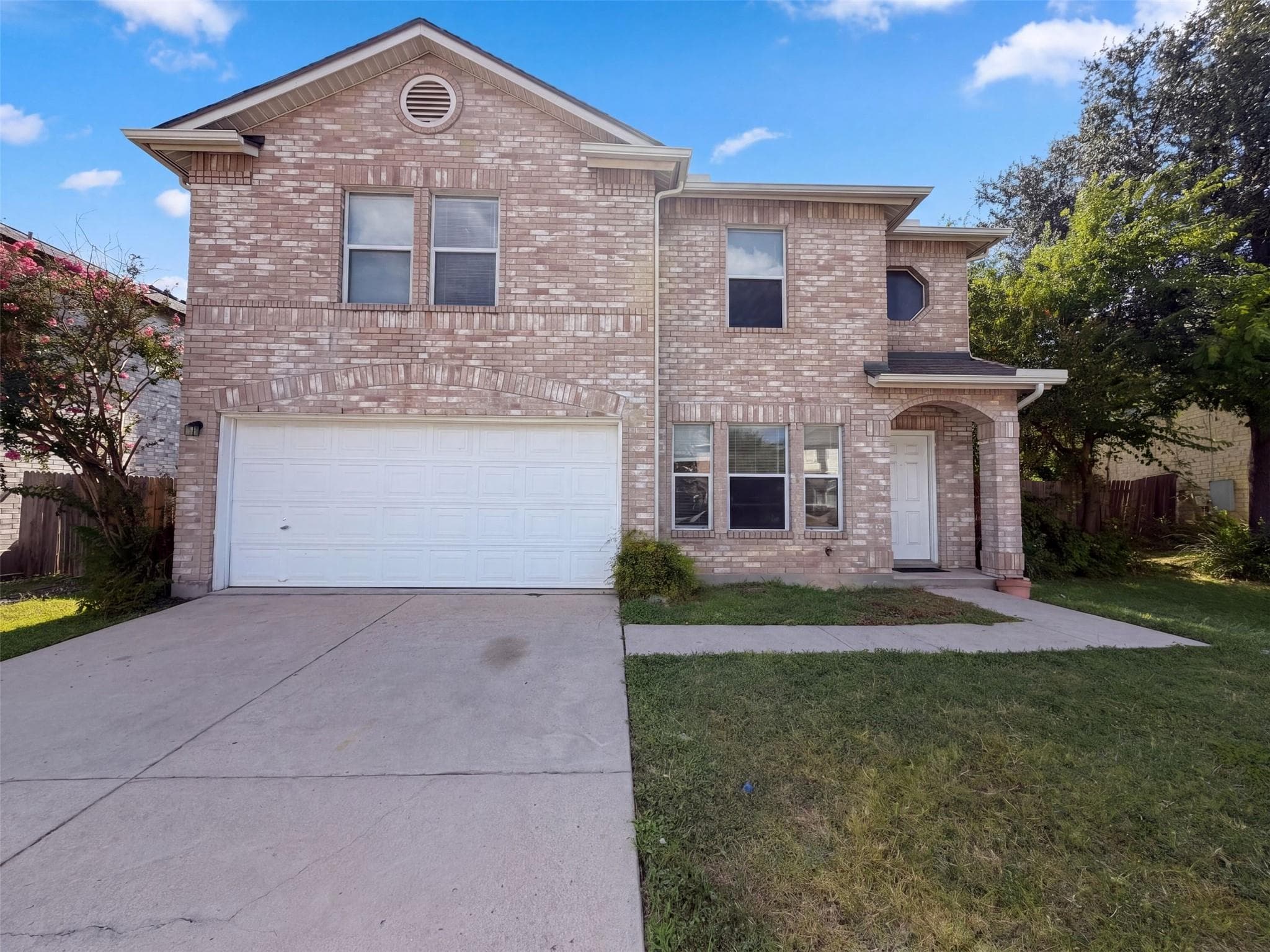 305 Edgewood Cv