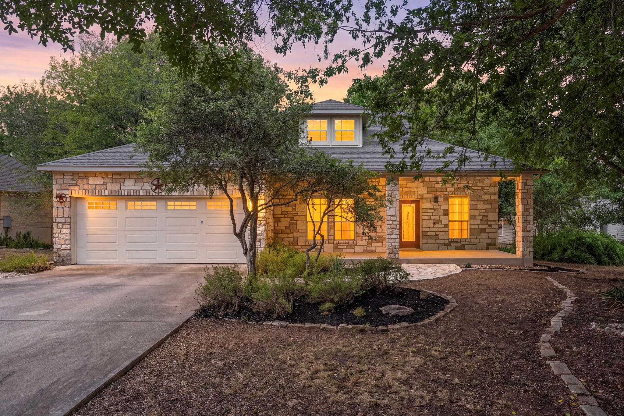 98 Brookhollow Dr