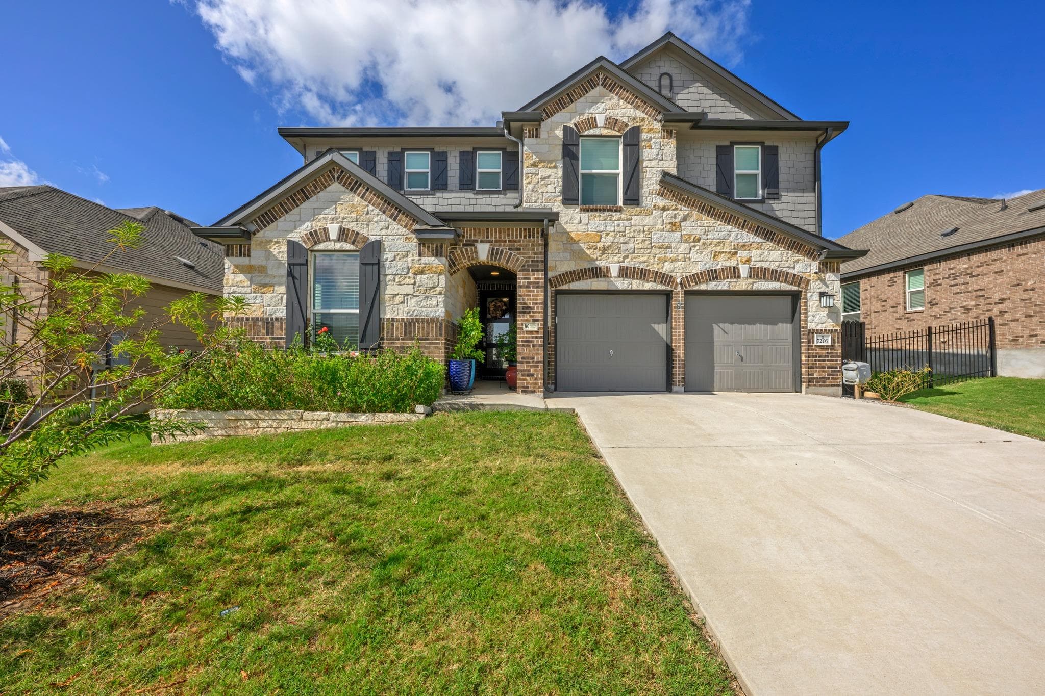 7207  Wink Way