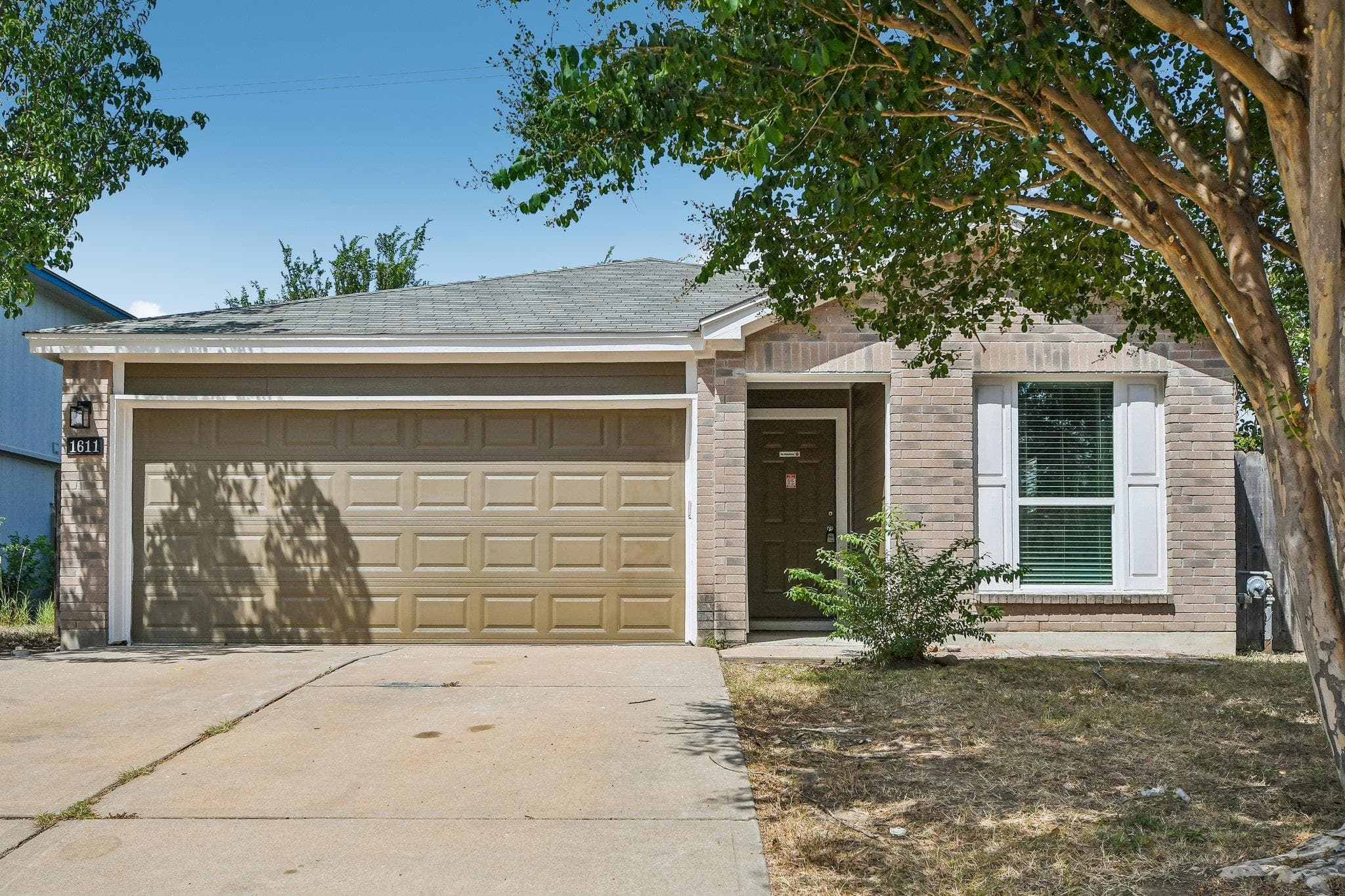 1611  Lantern Light Dr