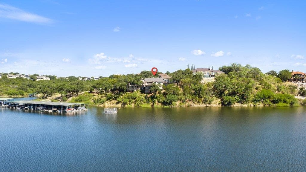 512 Harbor Dr #7