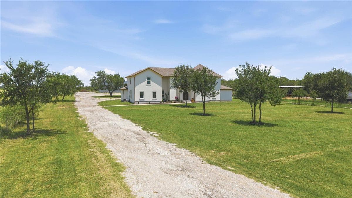 1206  Walter Hoffman Rd