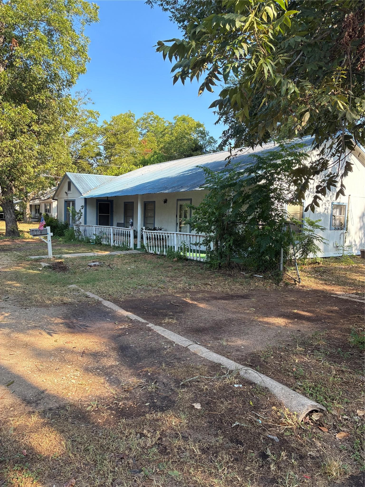 204 NW NW 5th St