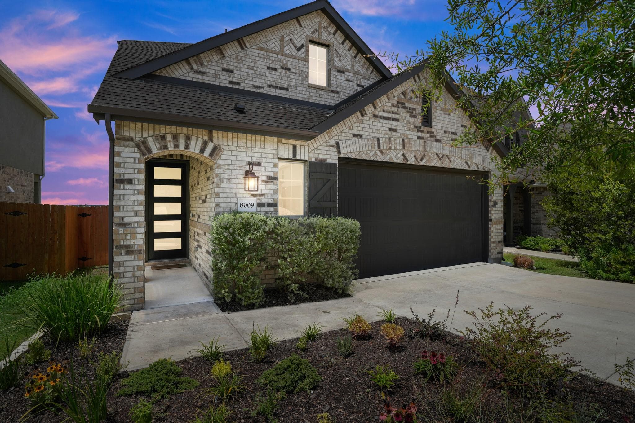8009 Copper Prairie Bnd