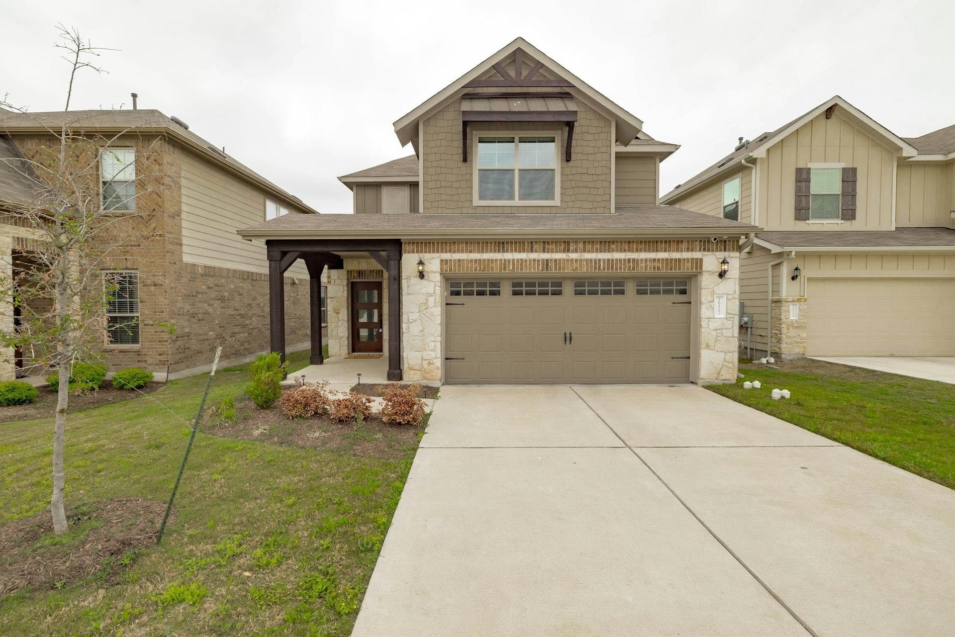16117  Nightshade St