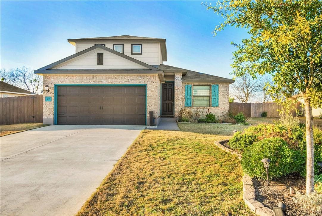 586  Evening Star Dr