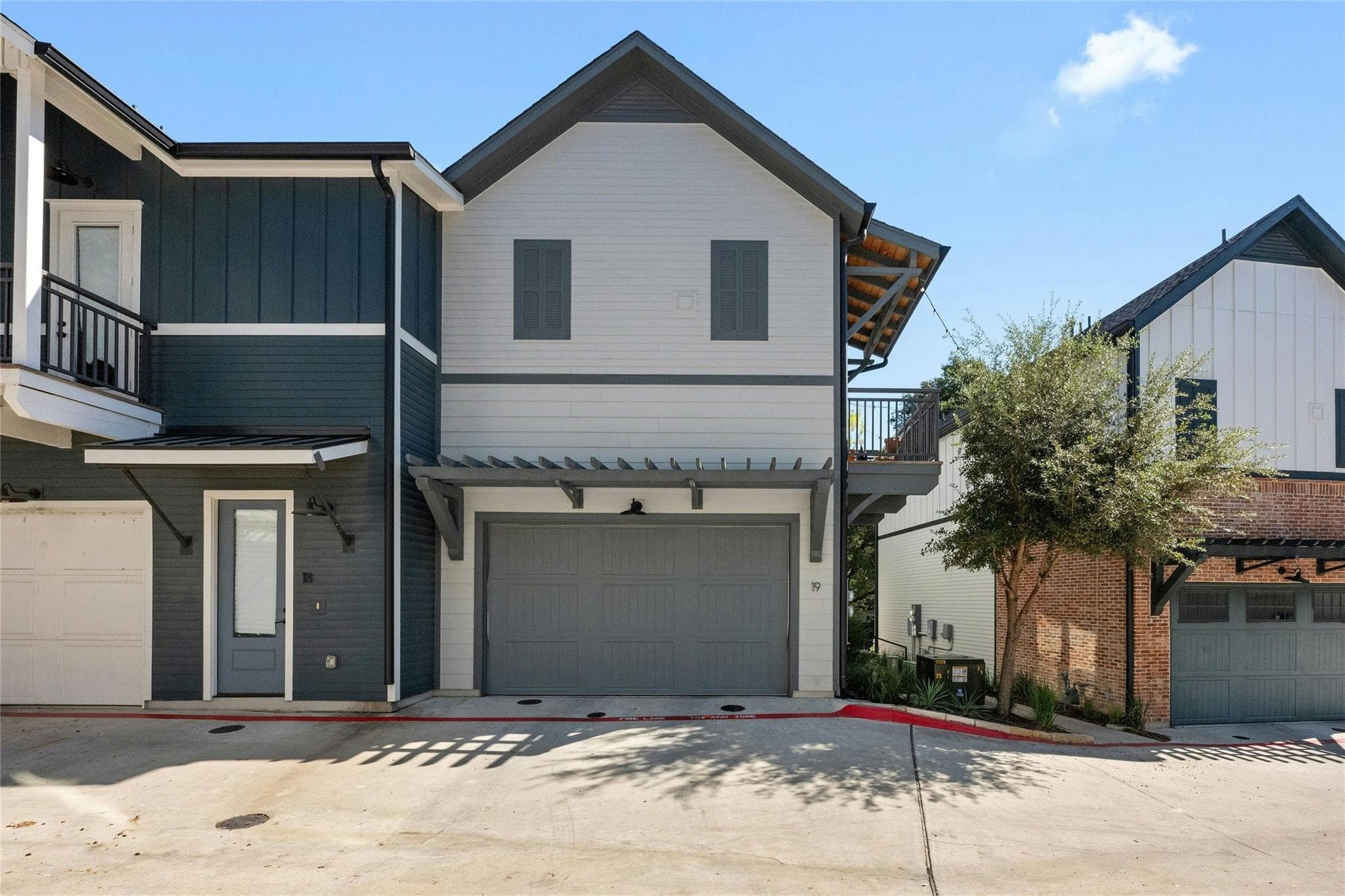 3809  Valley View Rd  #19