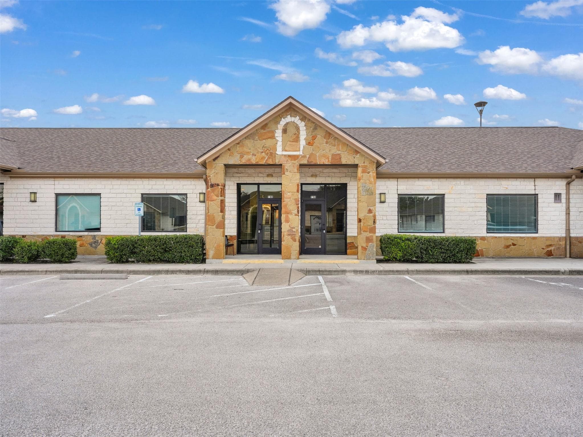 2911 S A.W. Grimes Blvd #750
