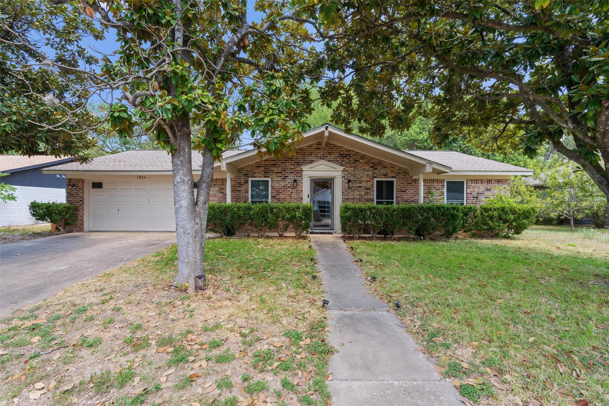 5806  Whitebrook Dr