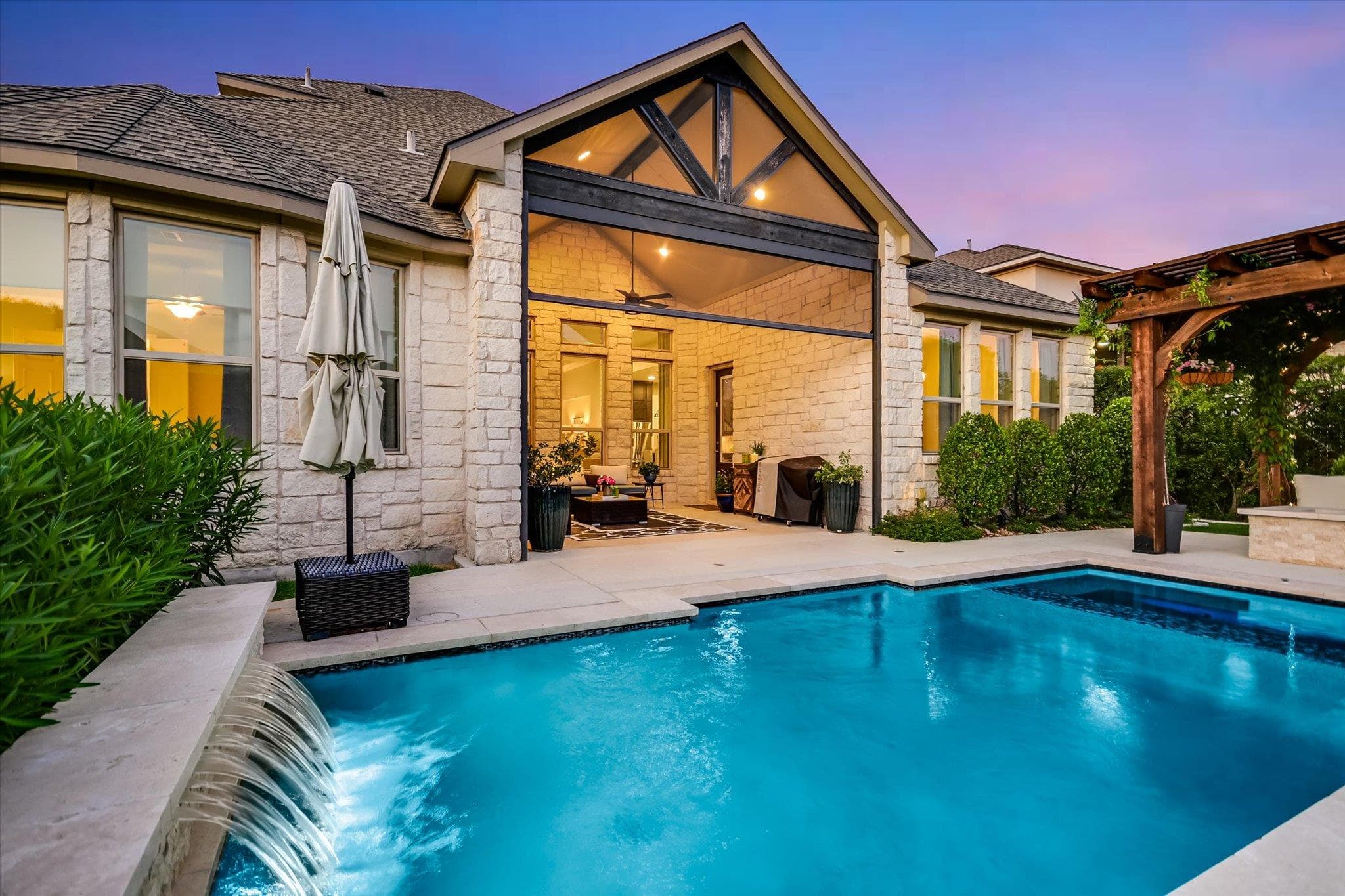 2304  Belen Dr