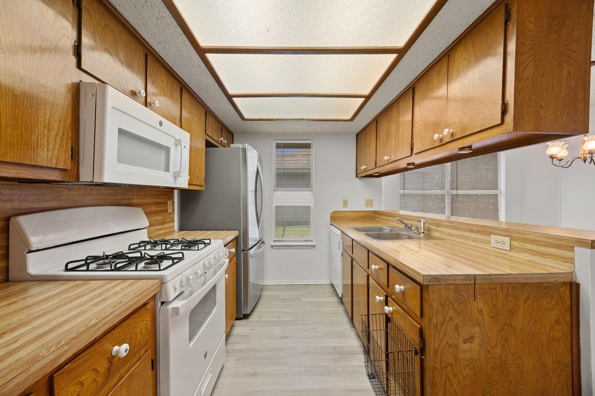 800 E Central Dr