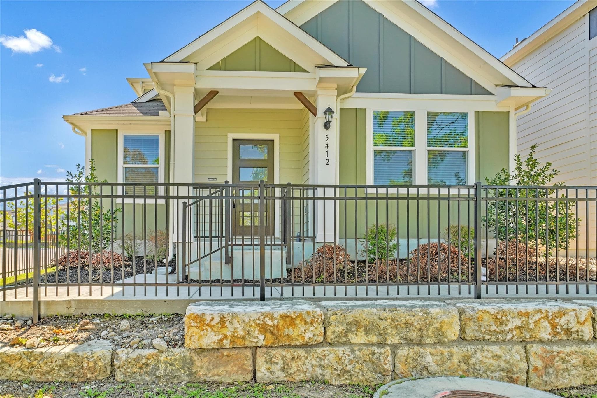 5412  Golden Canary Ln