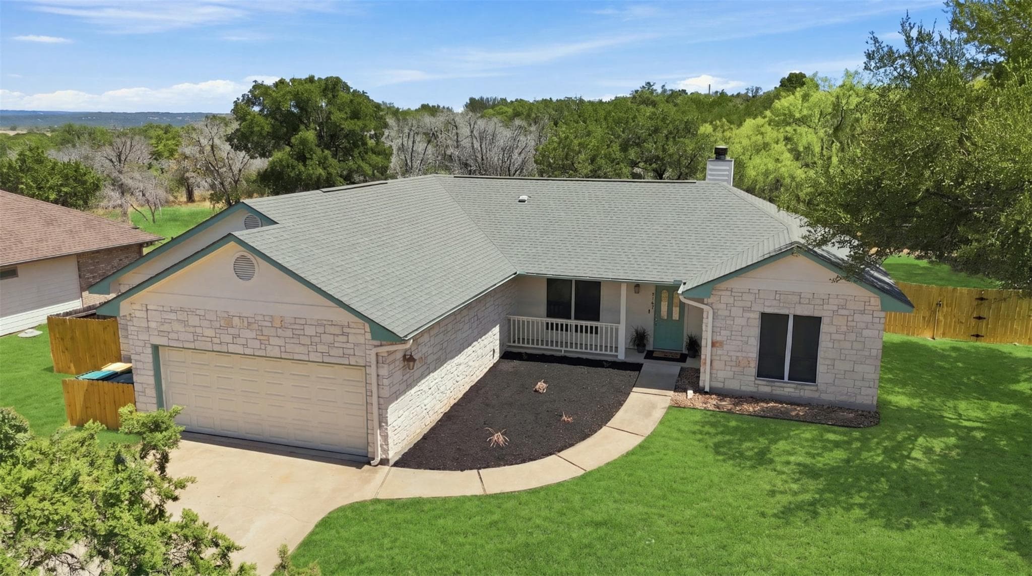 3303 E Scenic Loop