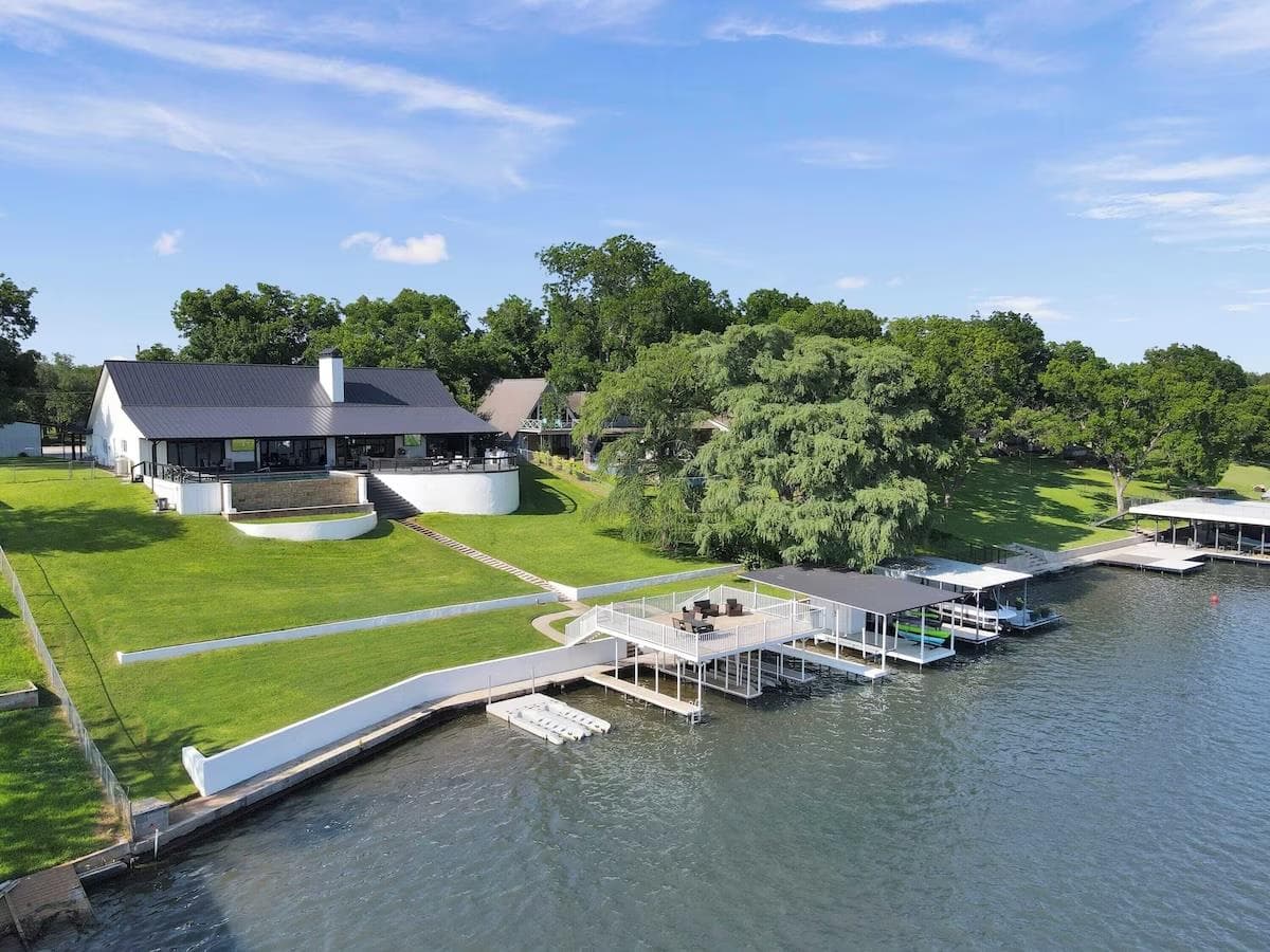 3120 River Oaks Dr