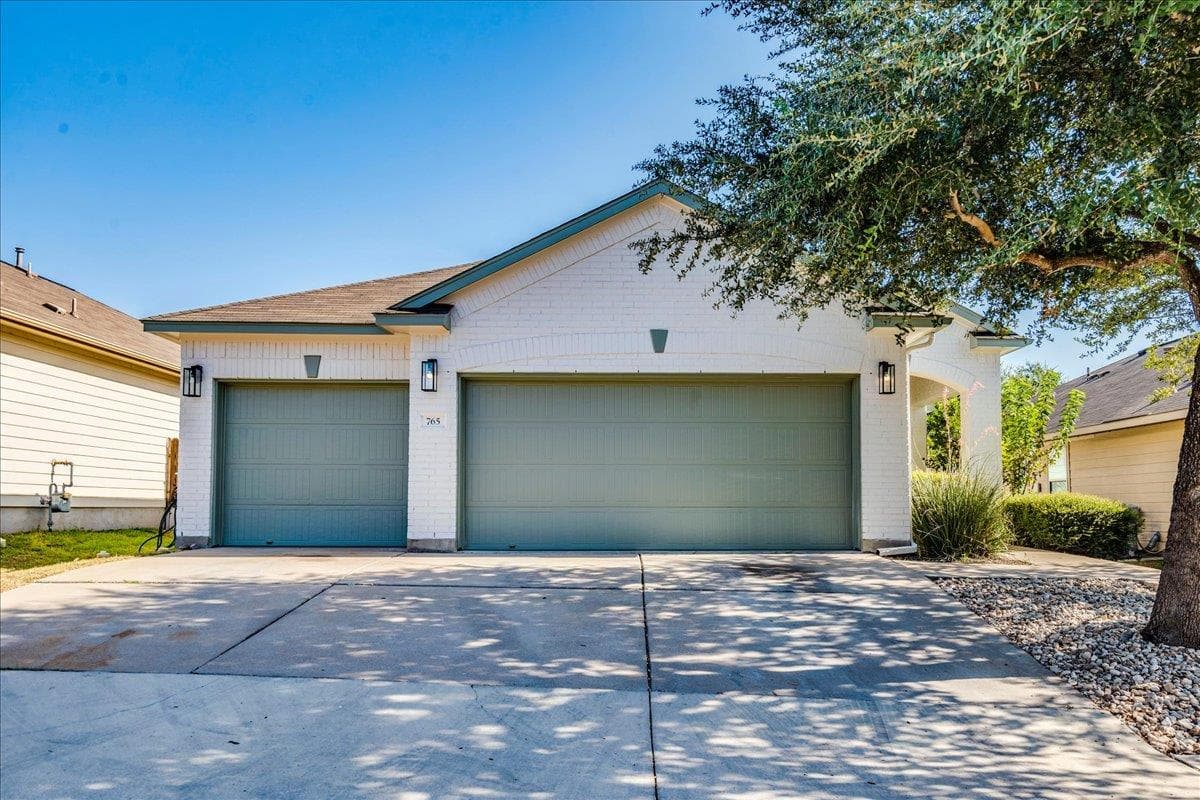 765  Reliance Dr