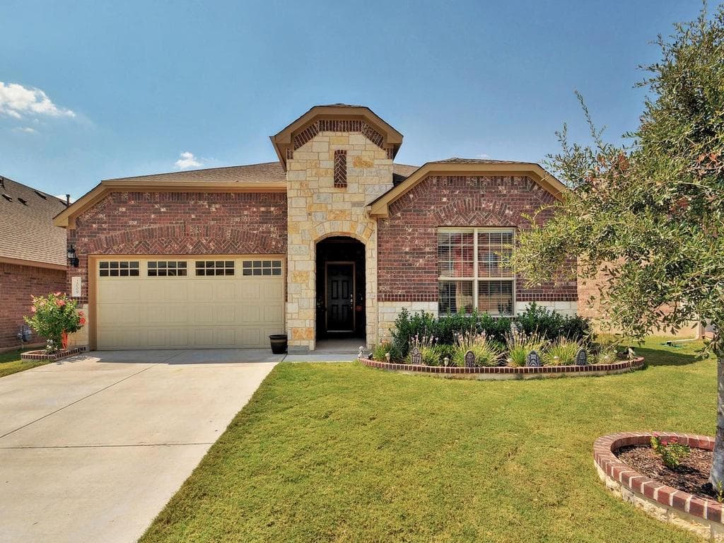 2009  Mary Ella Dr