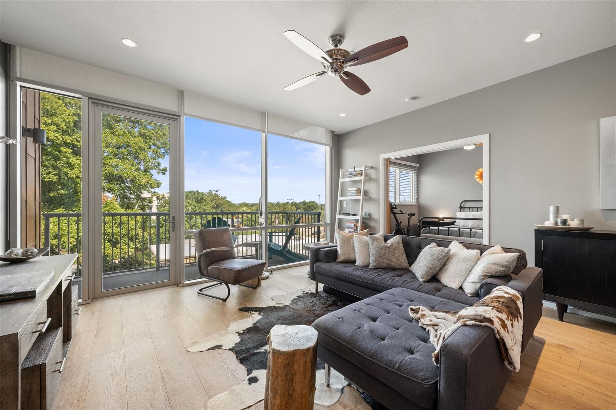 1600  Barton Springs Rd  #1406