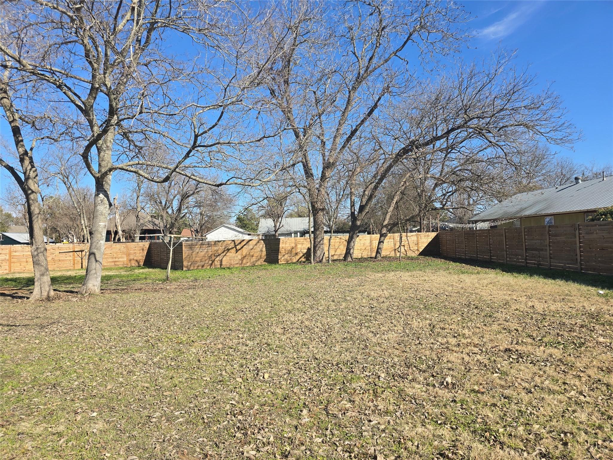 305 Lexington Rd