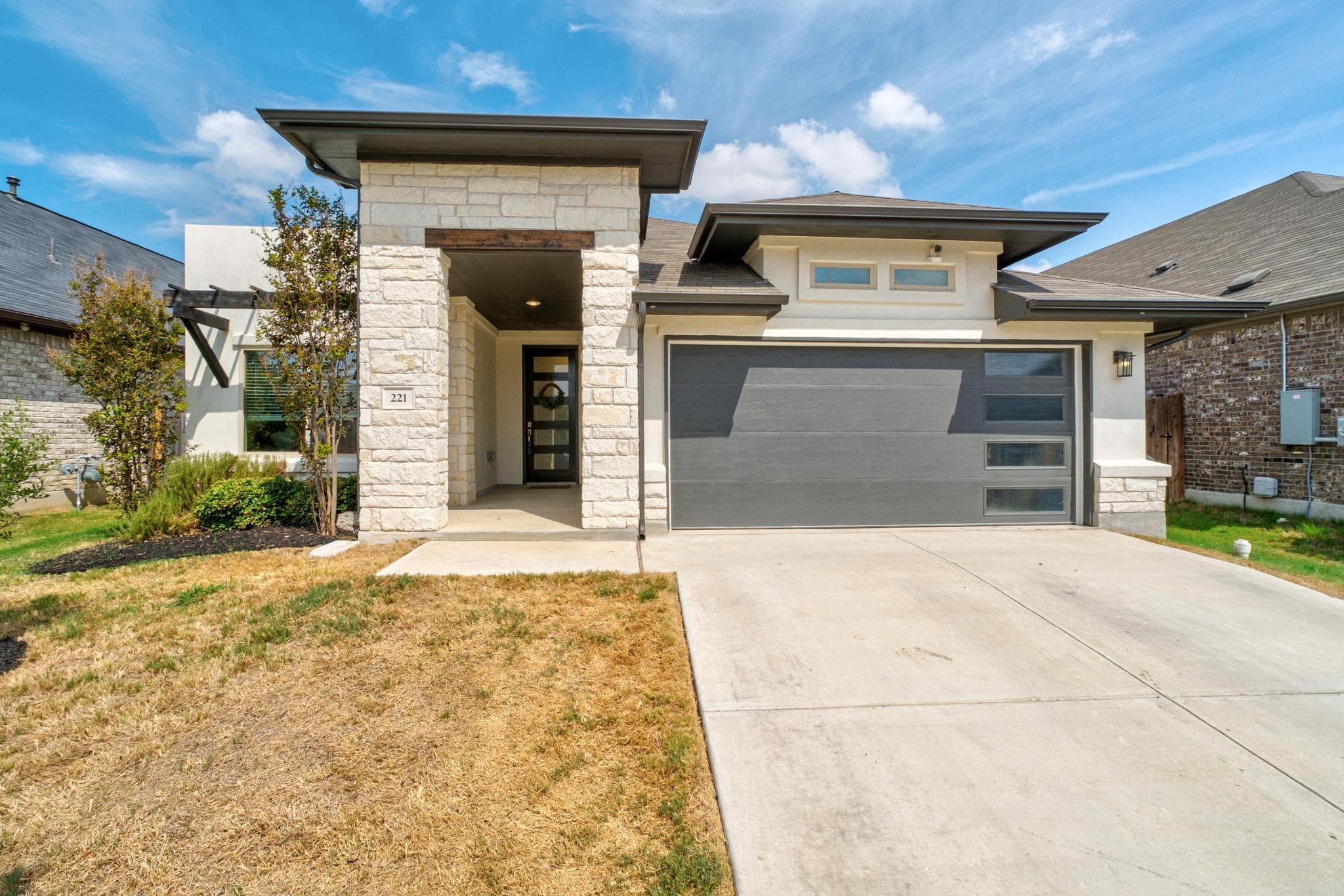 221 Short Leaf Dr