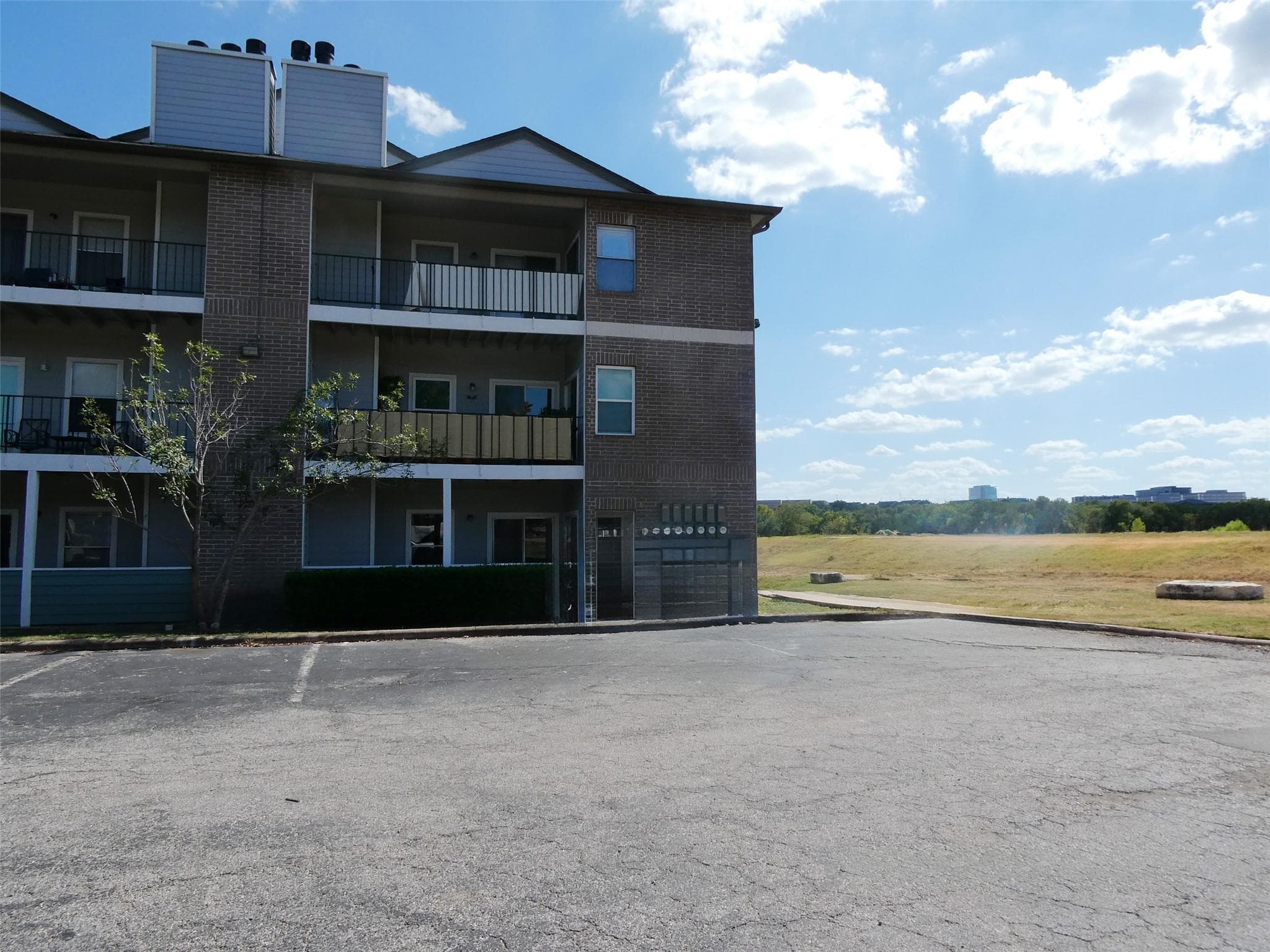 12166  METRIC Blvd  #1009