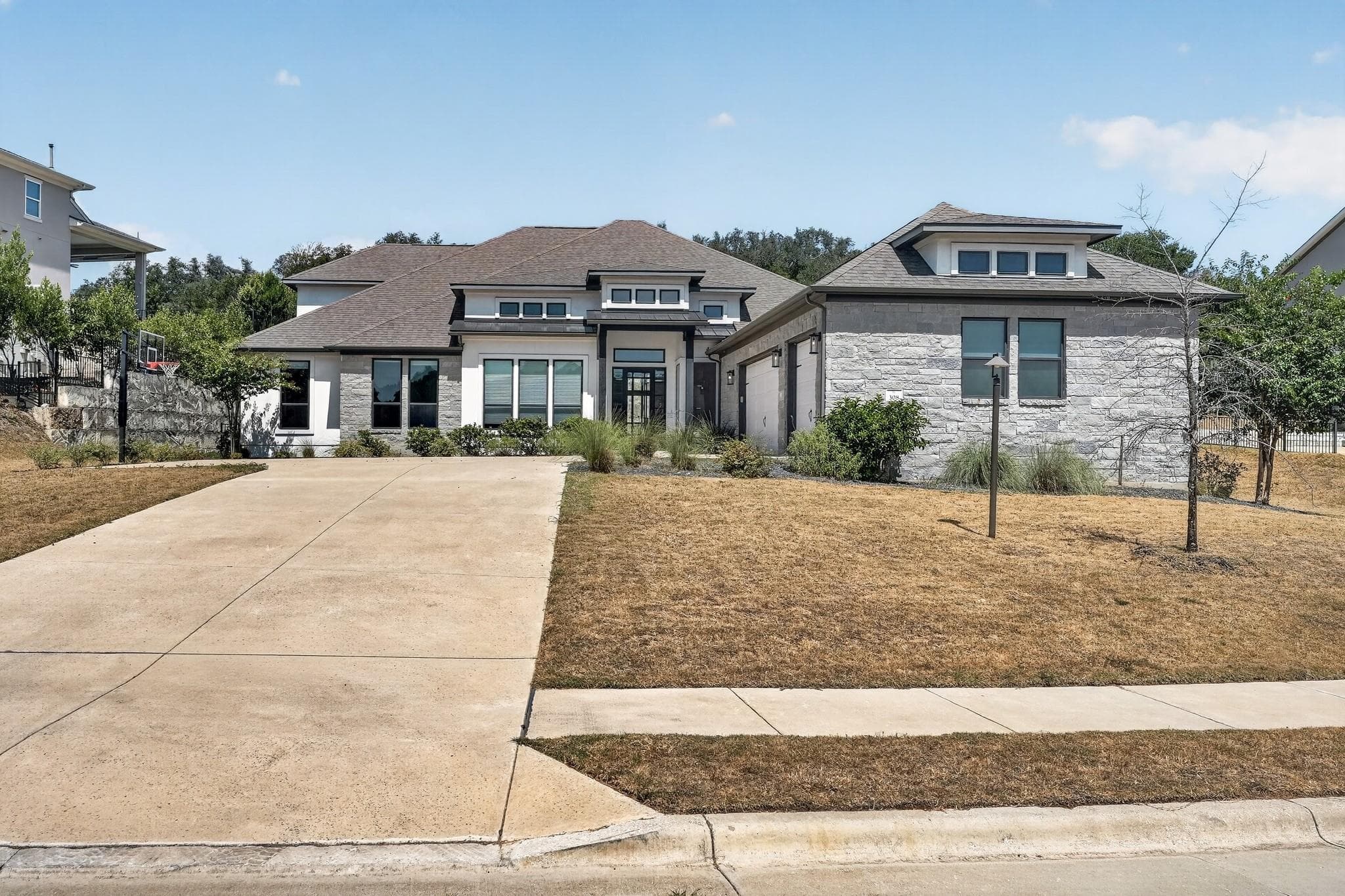 308  Lodestone Ln