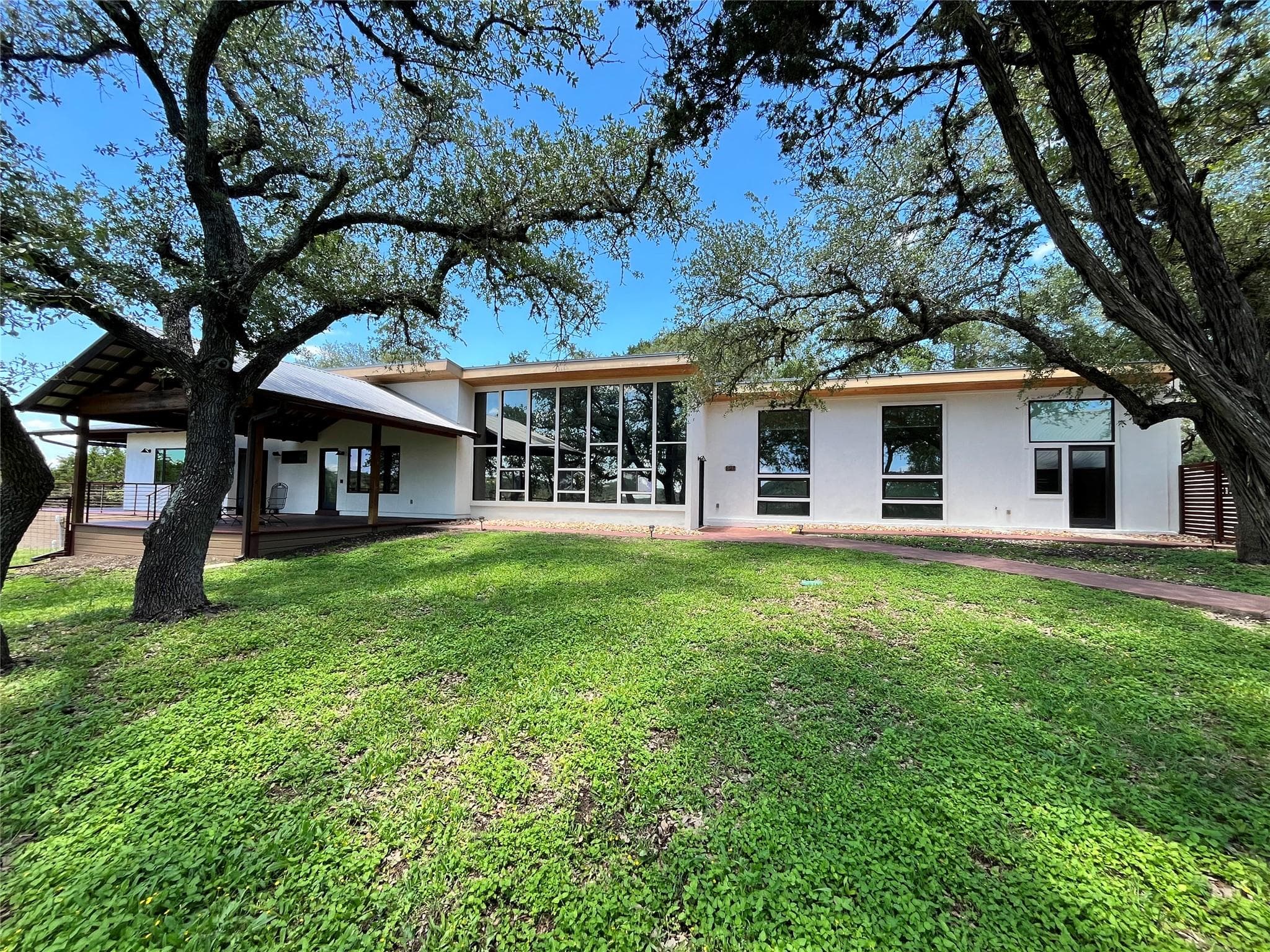 307  Mesa Dr
