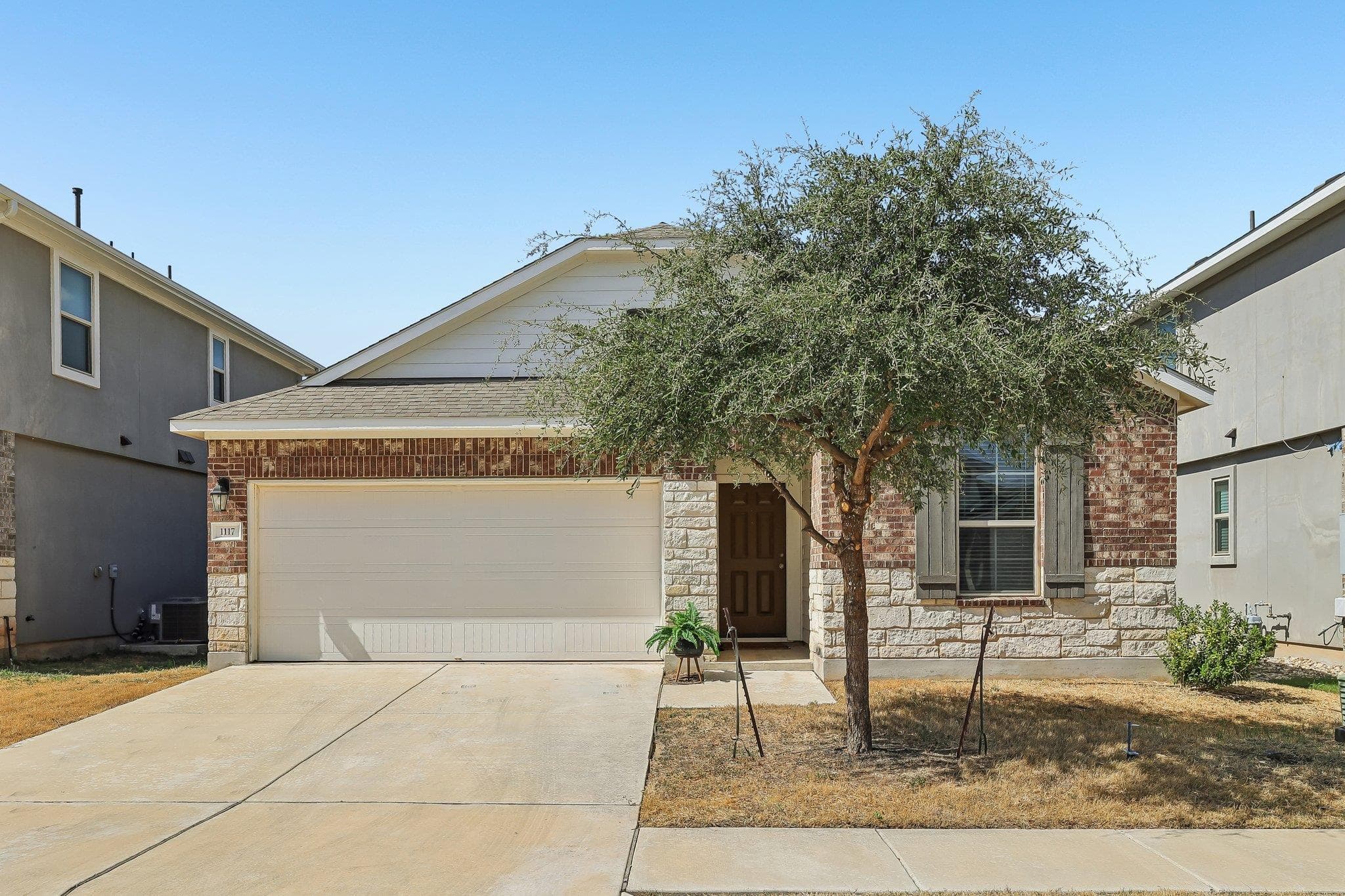 1117  Waterfall Ave