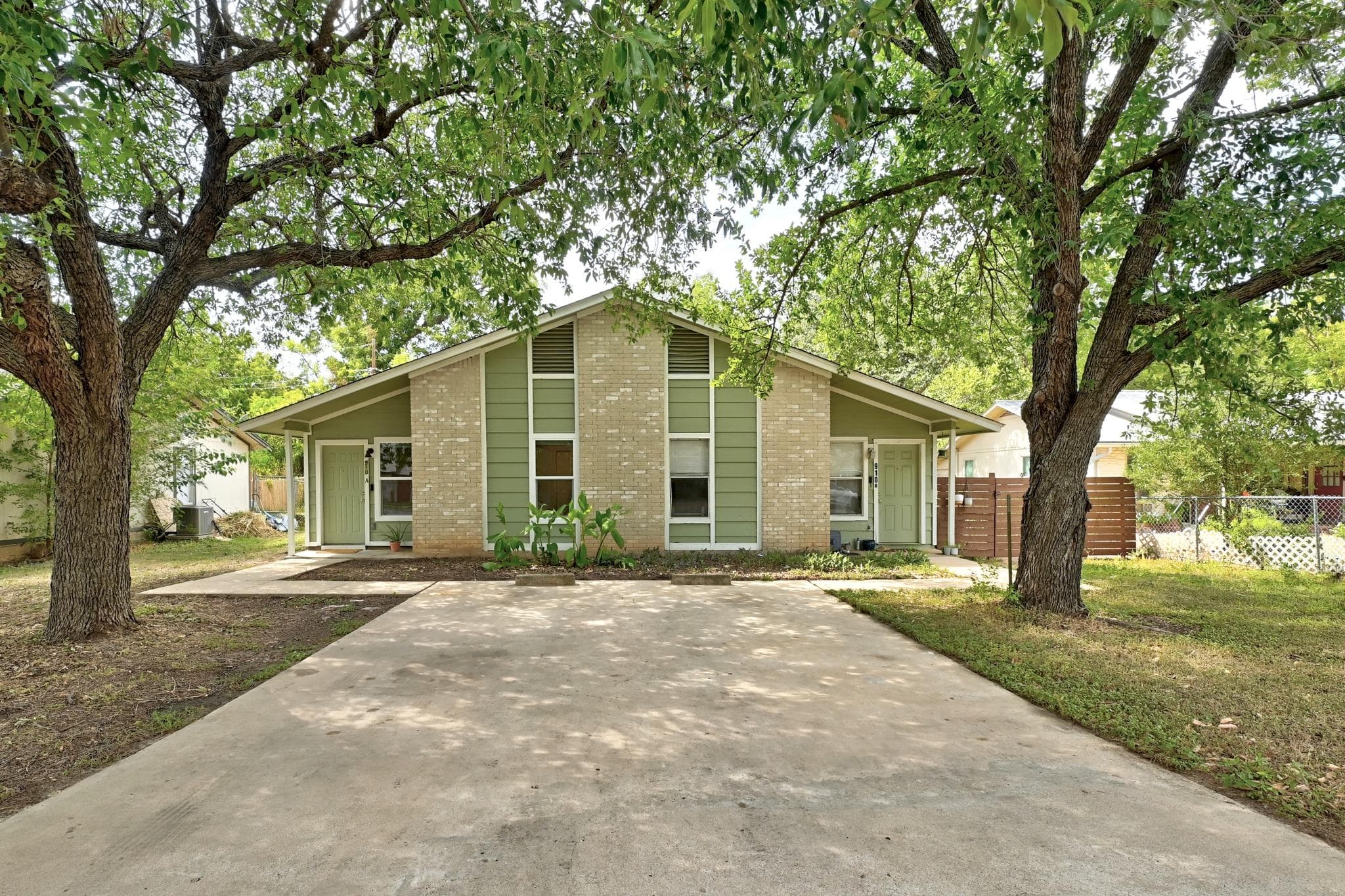 910  Bret Ln  #A