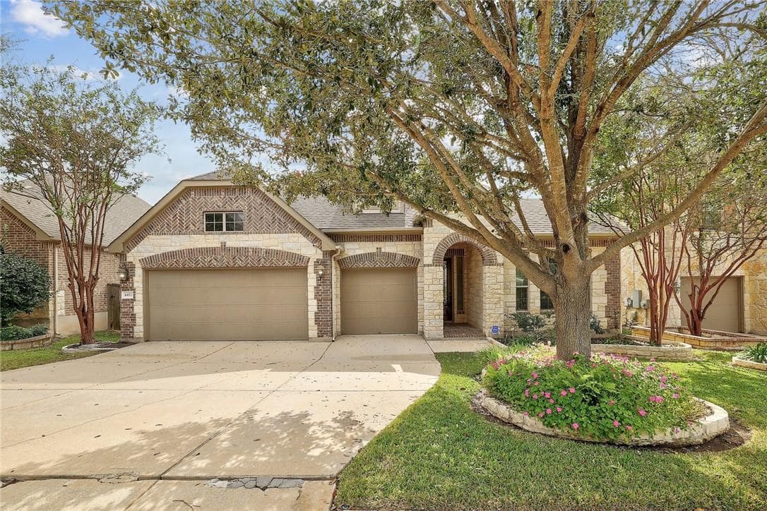 4492  Wandering Vine Trl