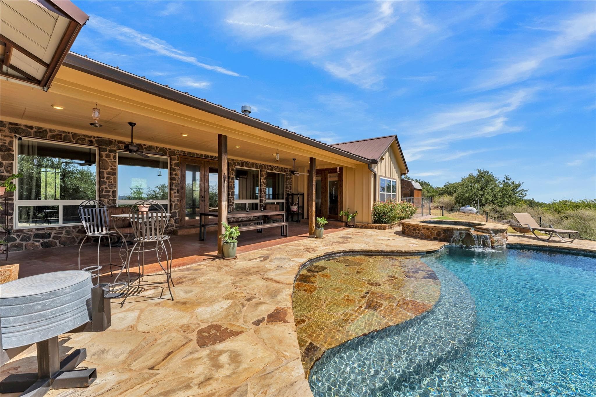 400  Darby Ln