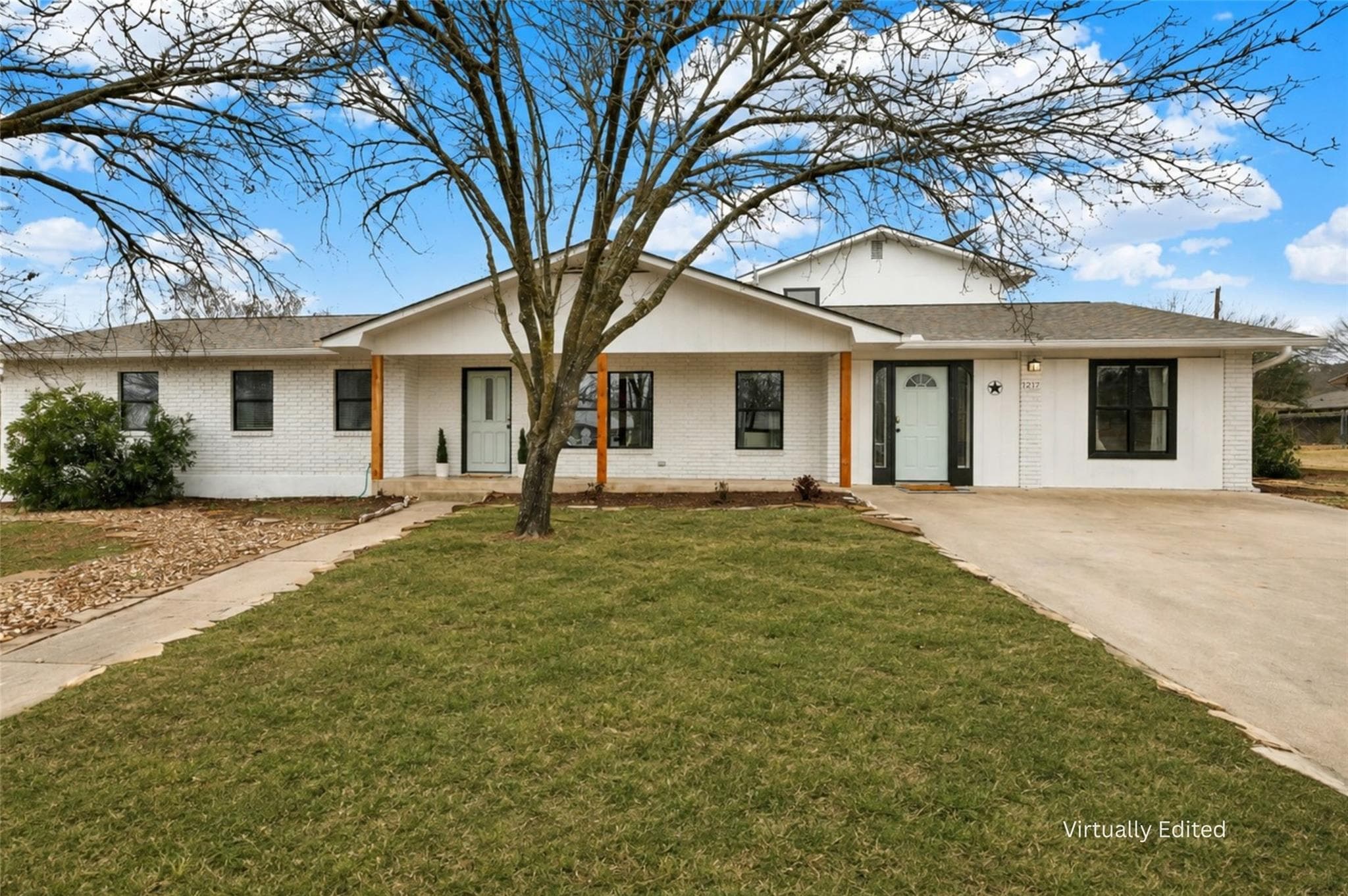 217 W Driftwood Dr