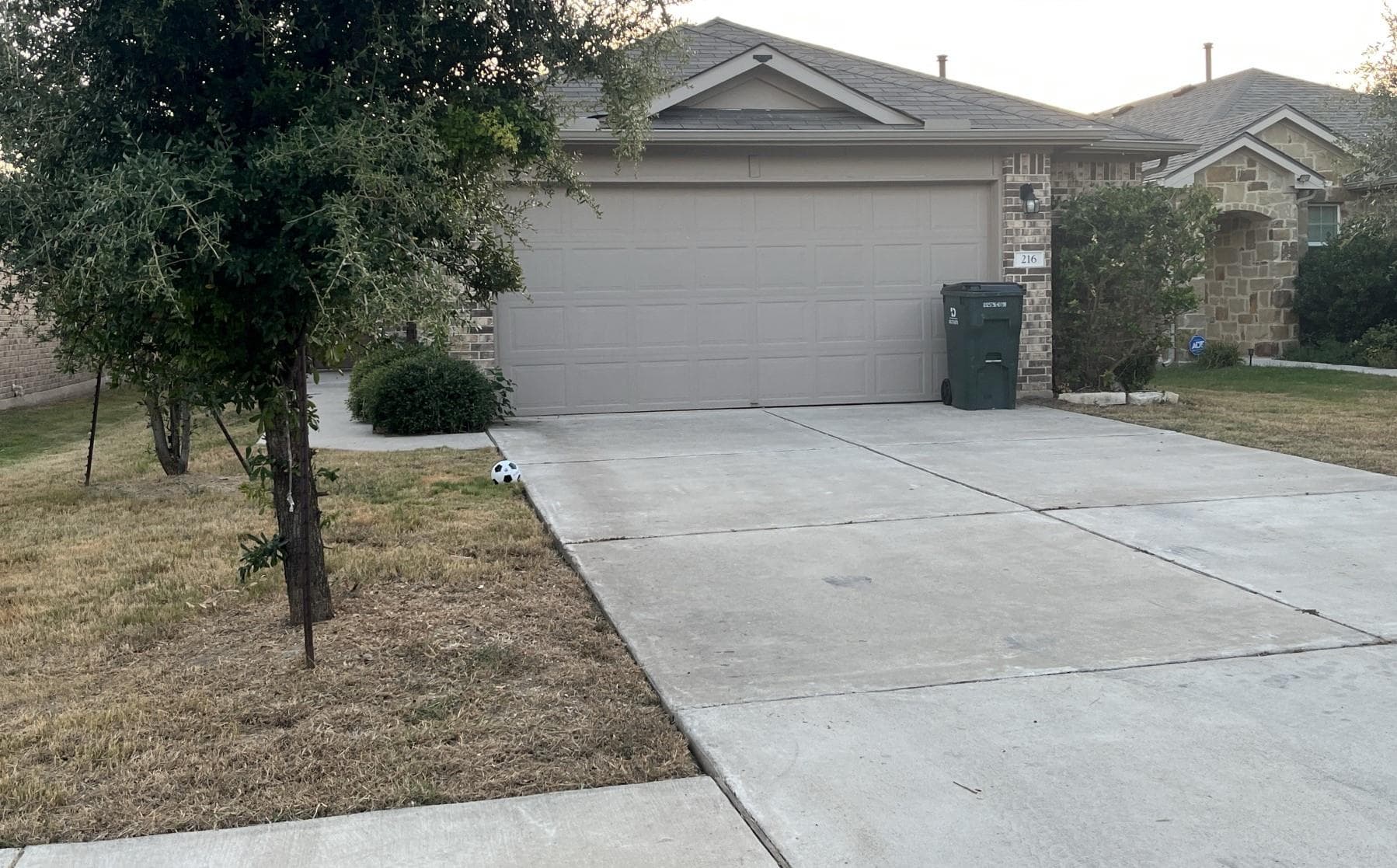 216  Frederick Dr