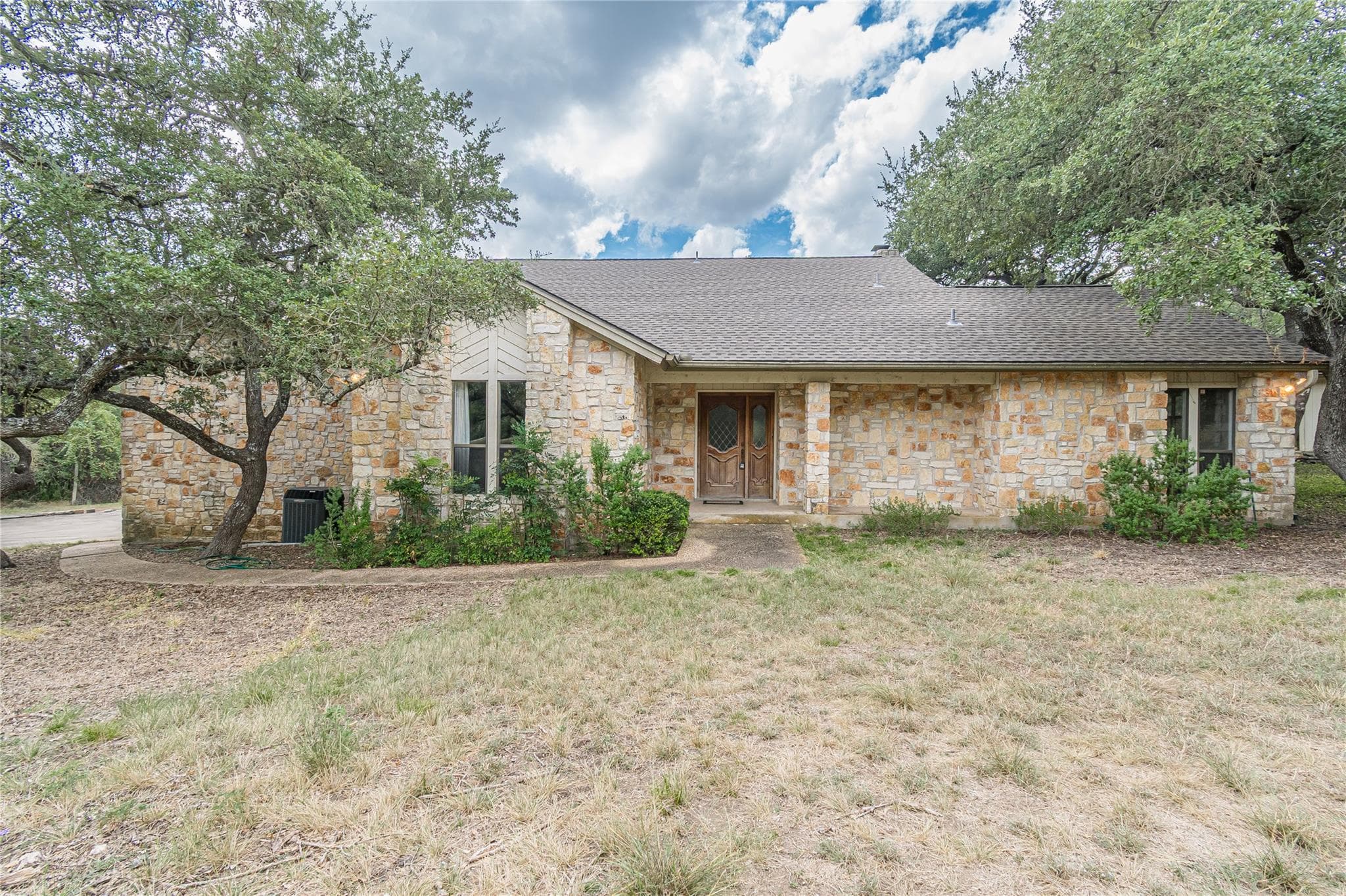 1047  Windmill Rd